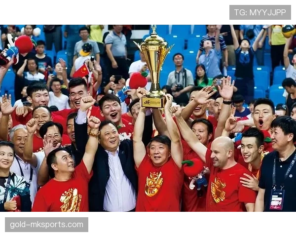 弗里克执掌国家队帅印,重塑球队蓝图开启新时代 弗里克执掌国家队帅印,重塑球队蓝图开启新时代