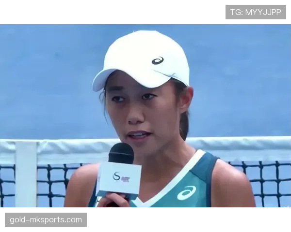 张帅训练完直接拎爱马仕去吃路边摊？